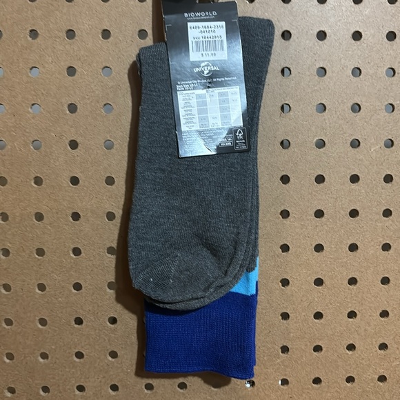 Pair of Jaws socks 8-12 - Picture 2 of 2